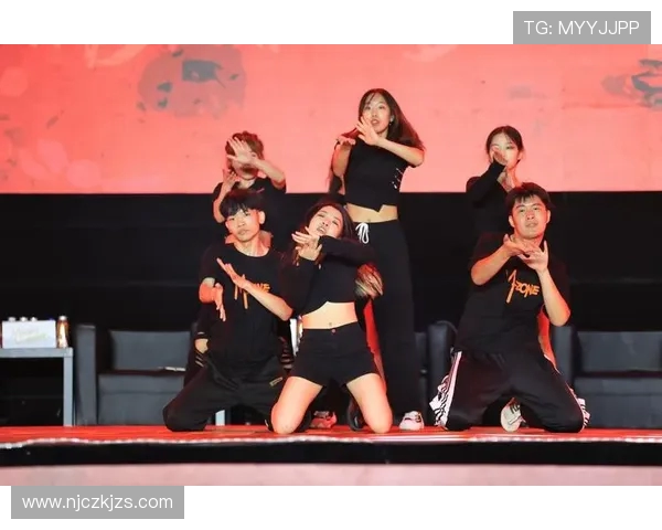 杭州街舞队在攀岩联赛中的速度表现分析与精彩瞬间回顾